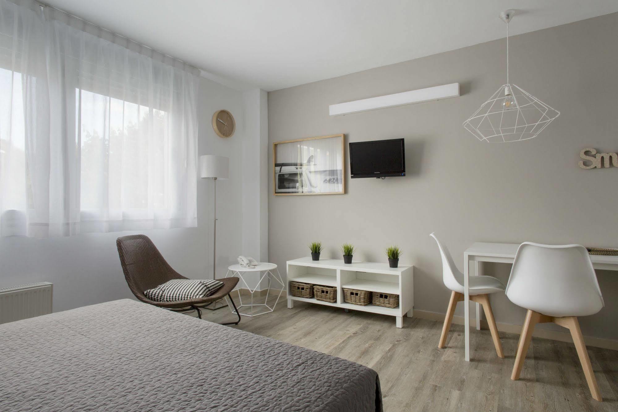 Residencia Universitaria Resa Manuel Agud Querol San Sebastian Ngoại thất bức ảnh